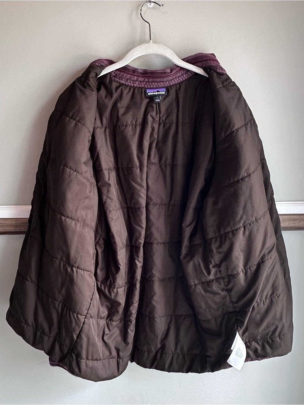 Patagonia Fjord Insulated Flannel Button Front Shirt 27640 Folk Dobby dark ruby - Picture 6 of 7